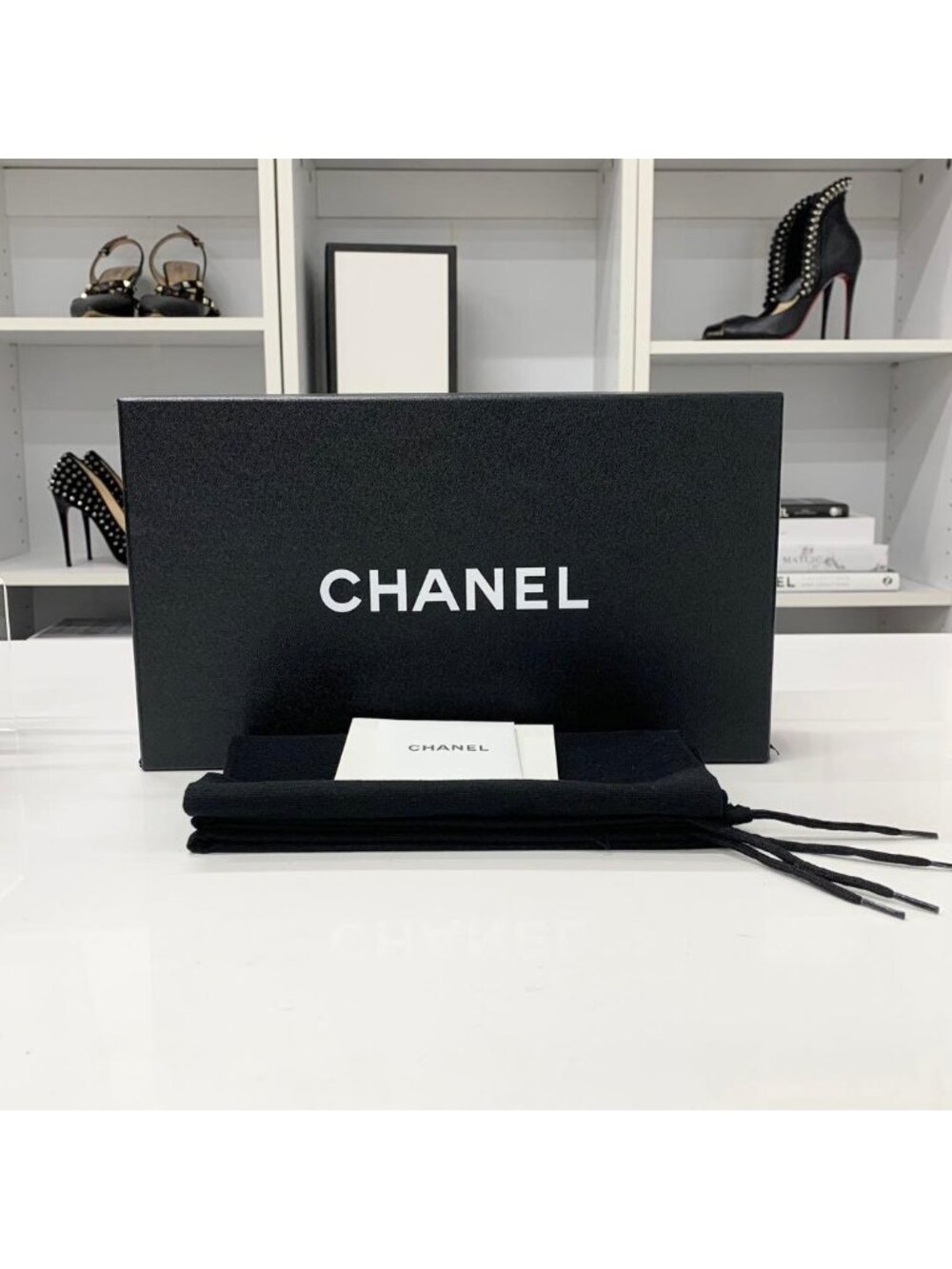 Chanel CC Logo Star Quilted Leather Thong Sandals Black - Picture 10 of 10